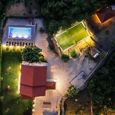 Matko - Family Destination Villa *