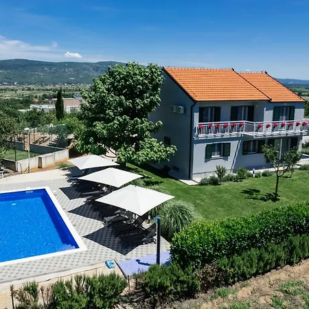 Matko Villa Zmijavci